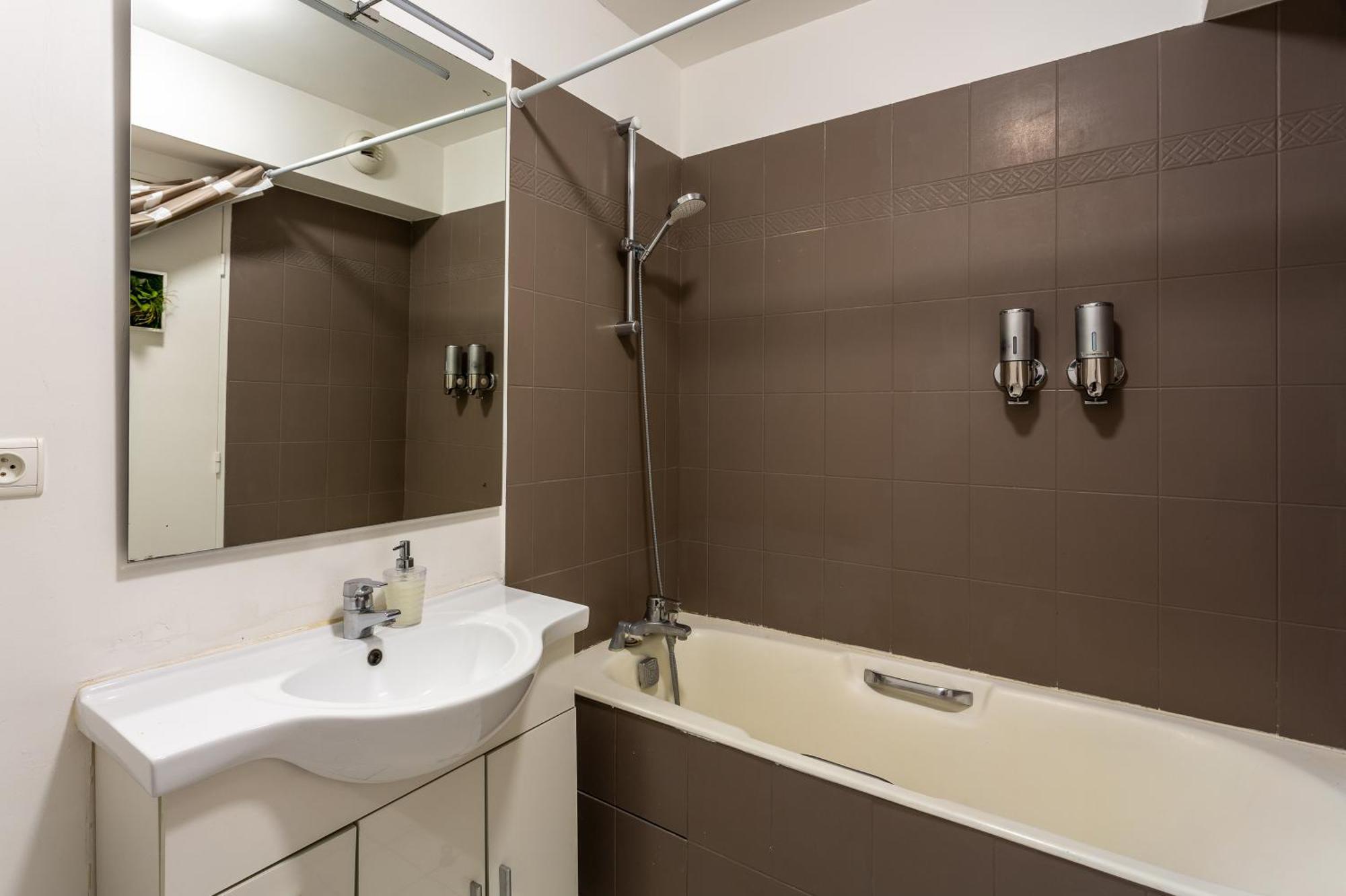 Studio Calme Et Accueillant Metro Charonne Париж Екстериор снимка