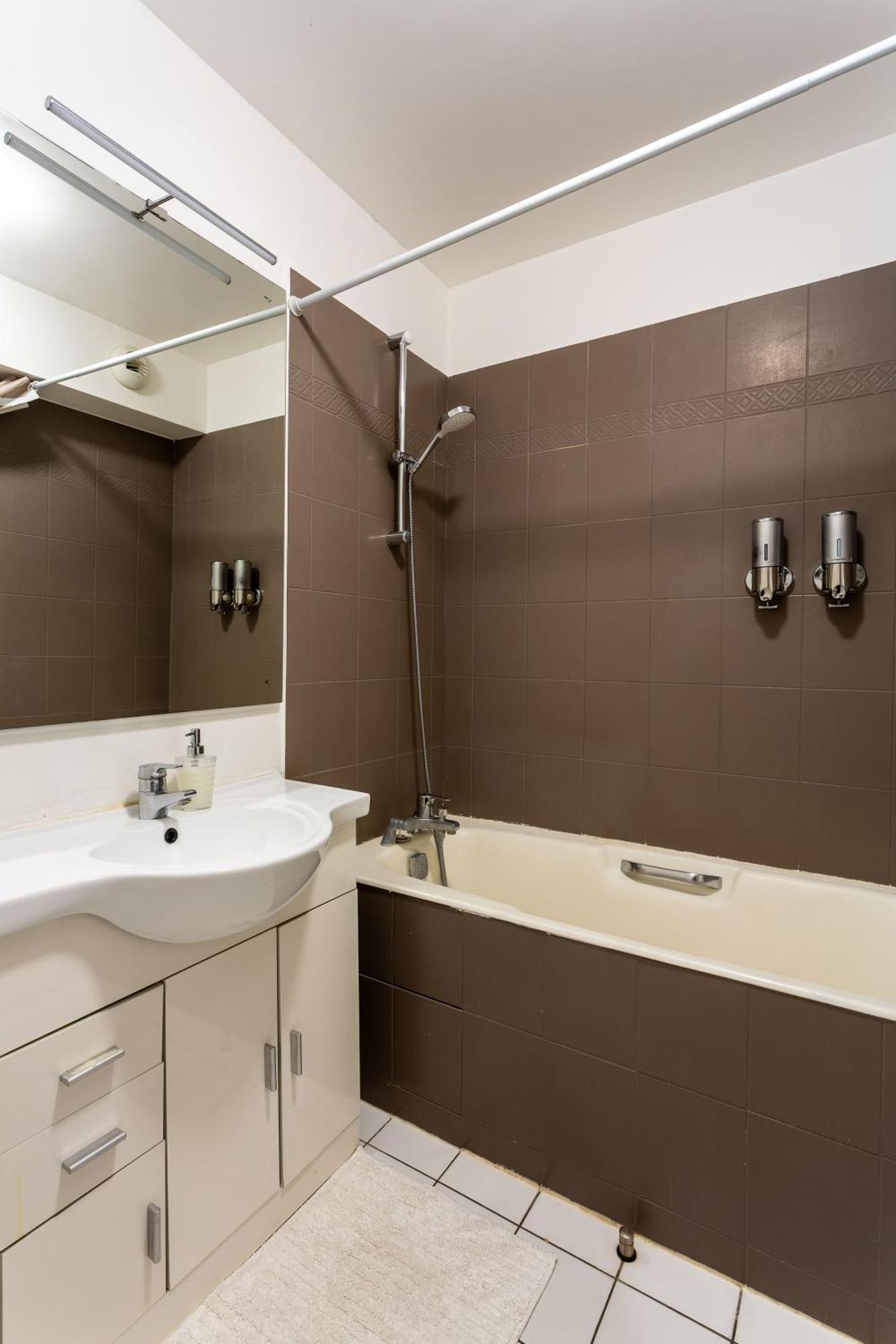 Studio Calme Et Accueillant Metro Charonne Париж Екстериор снимка